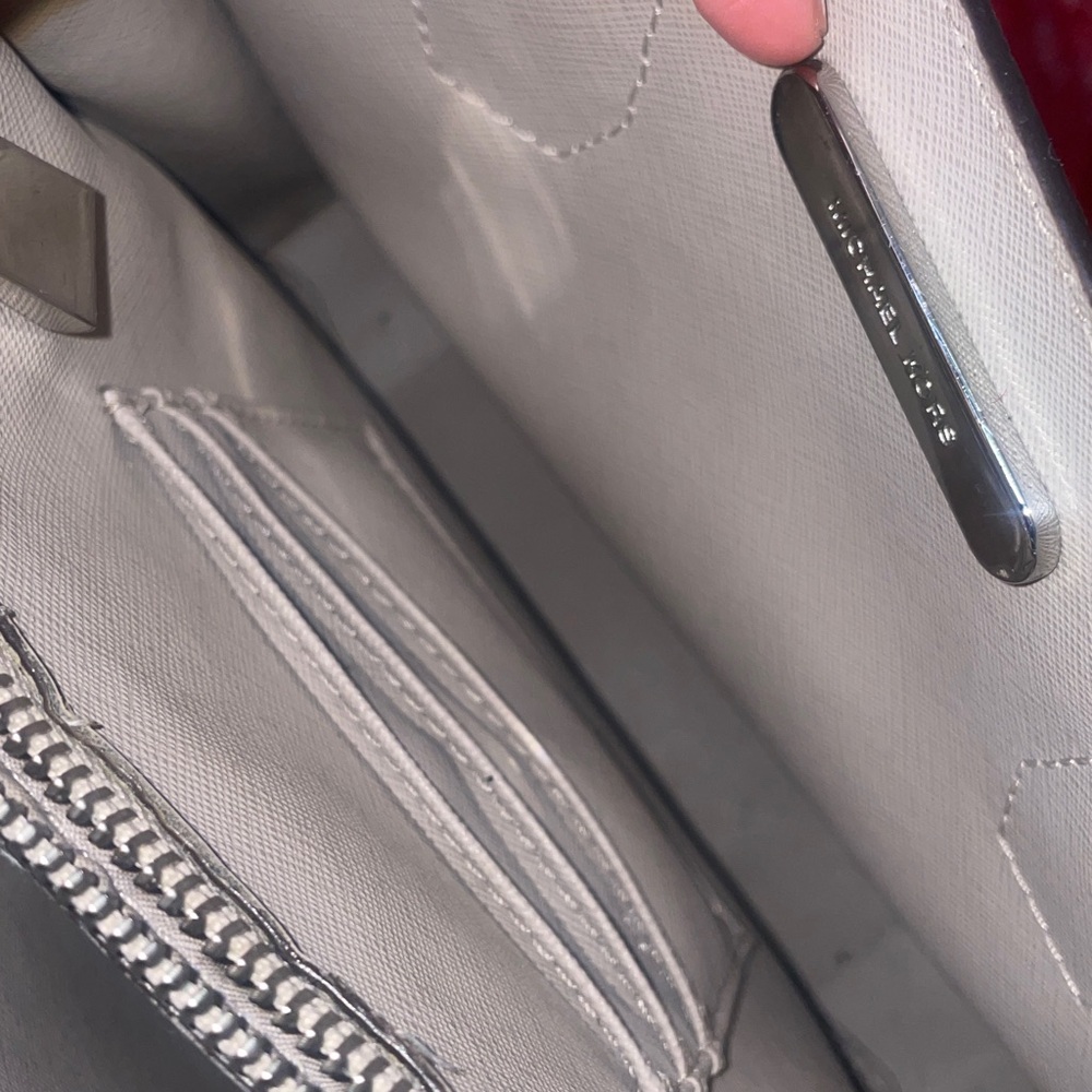 Michael Kors Pebble Leather Crossbody Bag - Picture 5 of 6